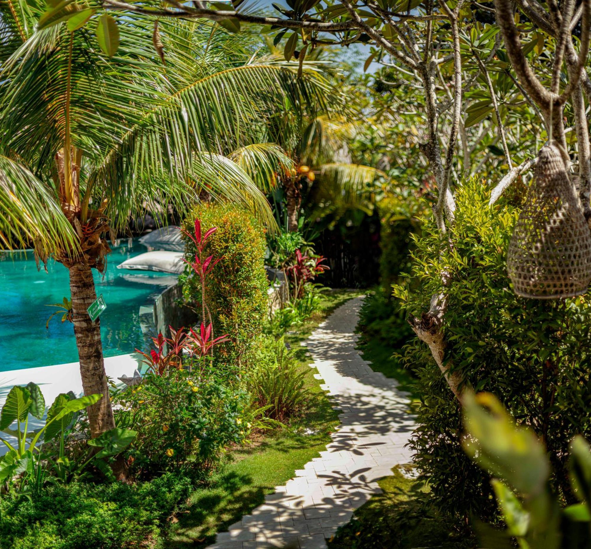 ホテル Gypsea Bali ウルワツ エクステリア 写真