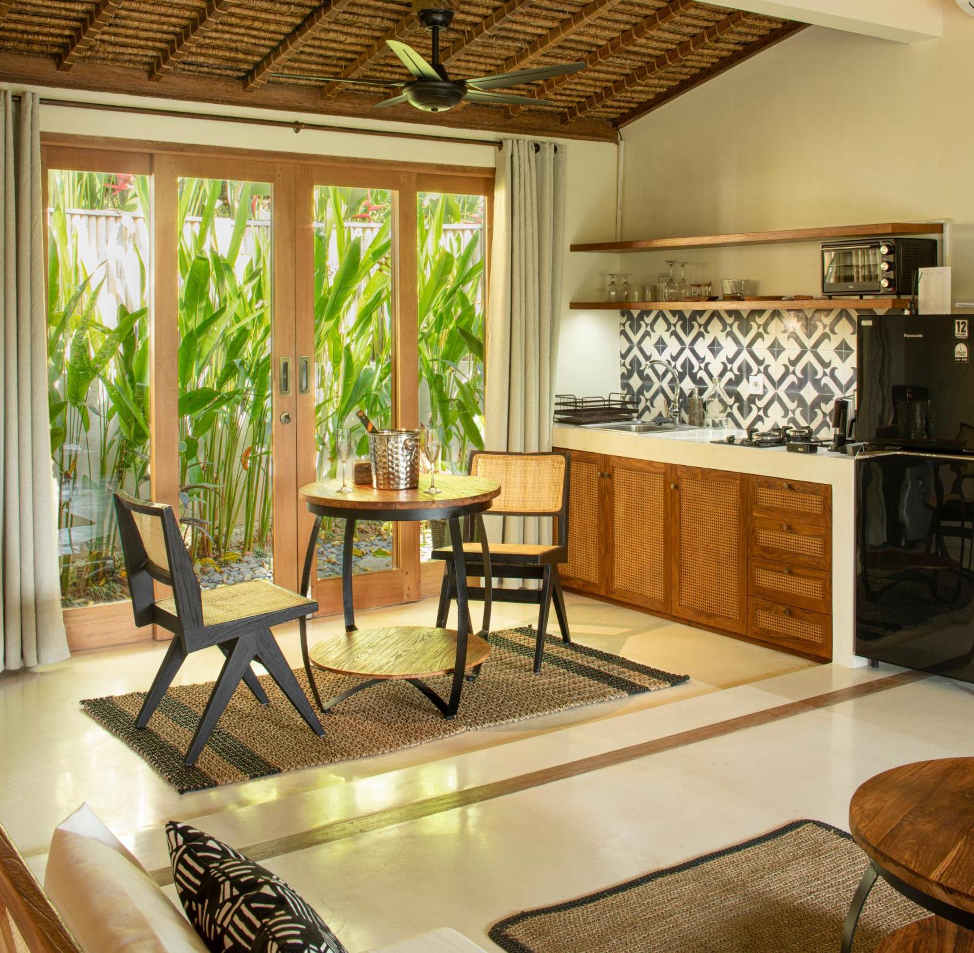 ホテル Gypsea Bali ウルワツ エクステリア 写真